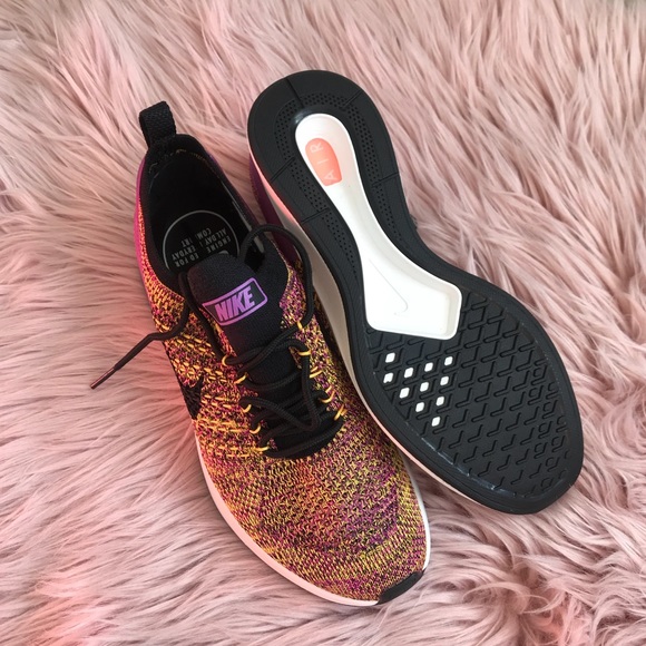 Nike Womens air zoom mariah flyknit racer - Picture 5 of 6